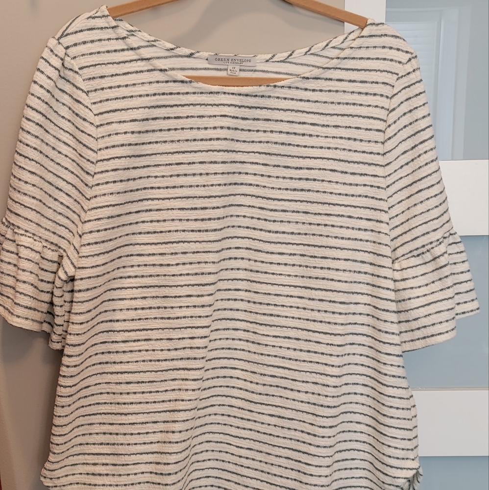 Green Envelope Los Angeles 3/4 bell sleeved top